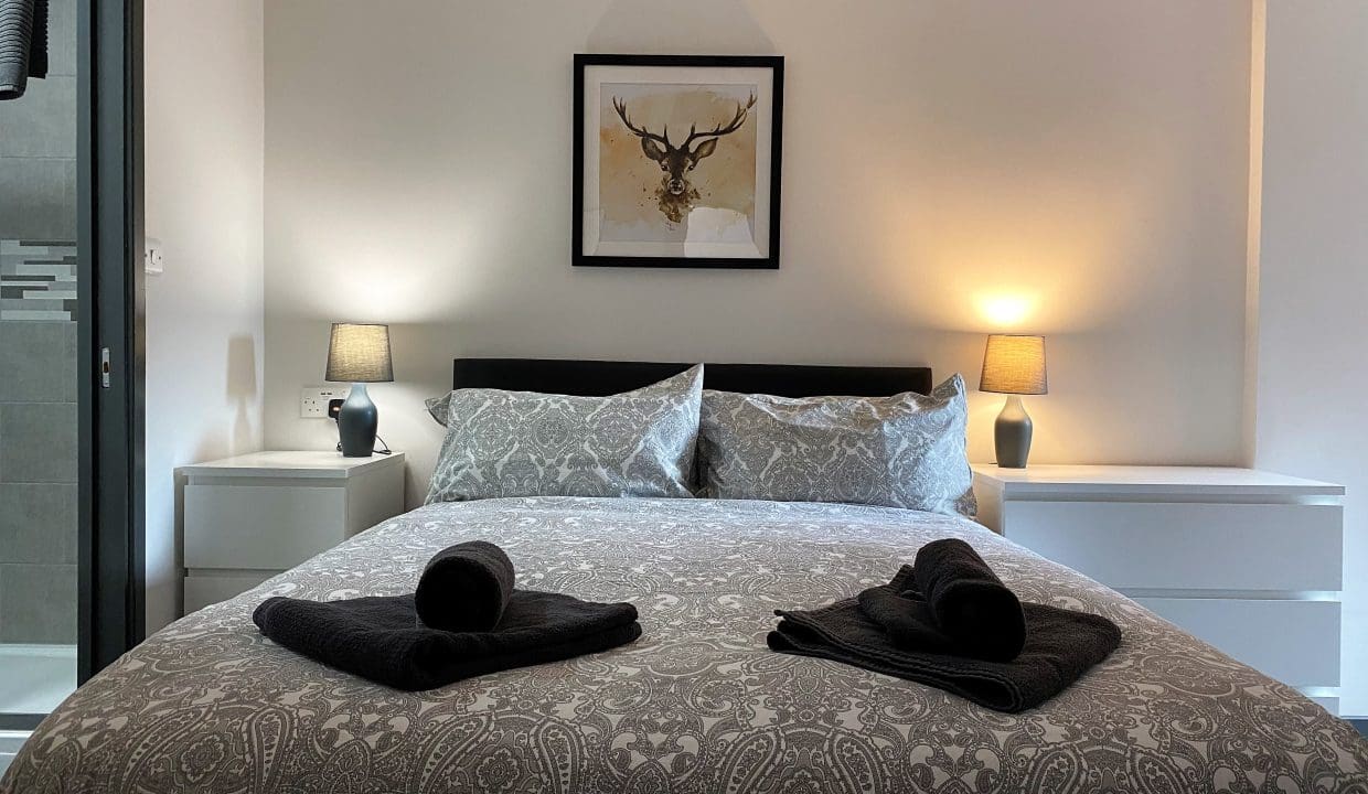 03 Bedroom