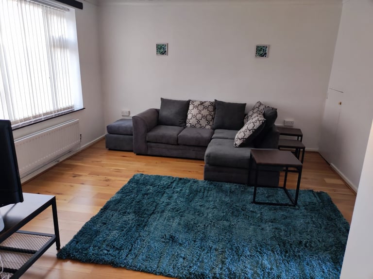 3 bedroom (6 beds), 1 bathroom – Dagenham, London