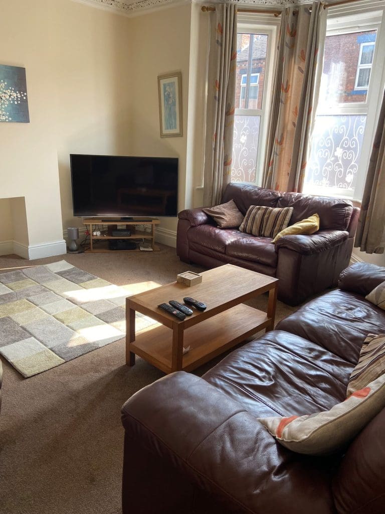 6 Bed, 6 Bath – Derby