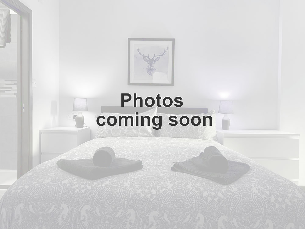 2 Bedroom (4 Beds), 1.5 Bathroom – Crawley