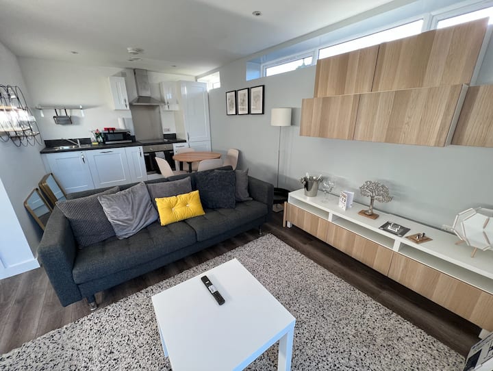 2 Bedroom, 1.5 Bathroom Apartment – Liverpool