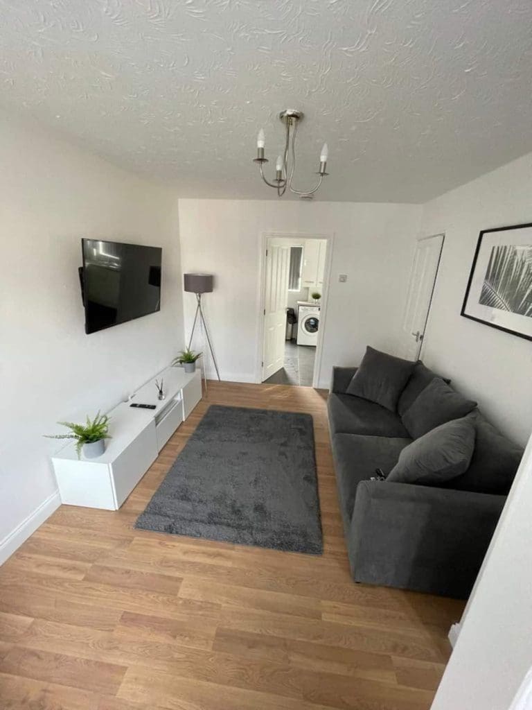 2 Bedroom (2 Beds), 1 Bathroom – Cannock, Staffordshire
