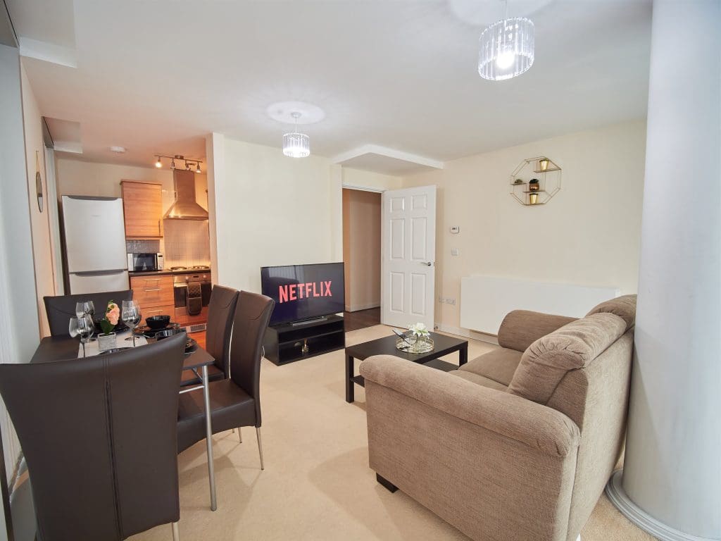 1 Bedrooms (1 Beds), 1 Bath – Milton Keynes, Buckinghamshire, England, UK