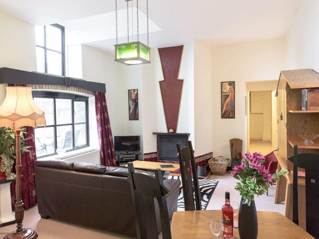 2 Bedroom (3 Beds), 2 Bathroom House – Liskeard, Cornwall, England, UK