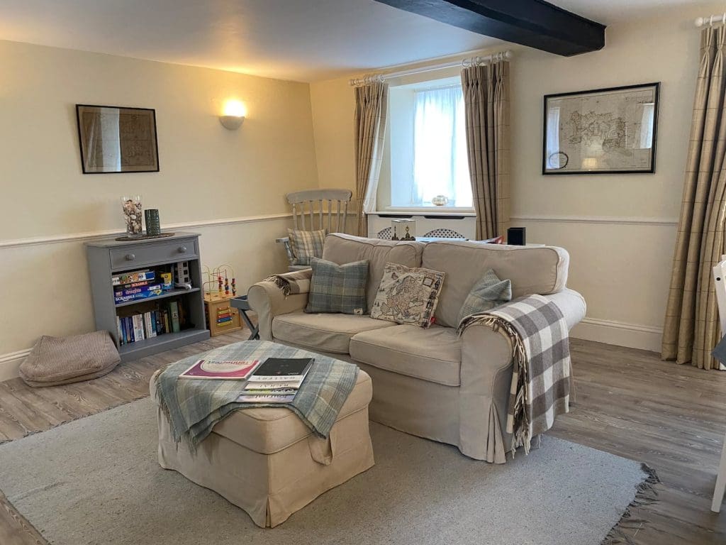 2 Bedroom (3 Beds), 1 Bathroom – Grouville, Jersey, UK