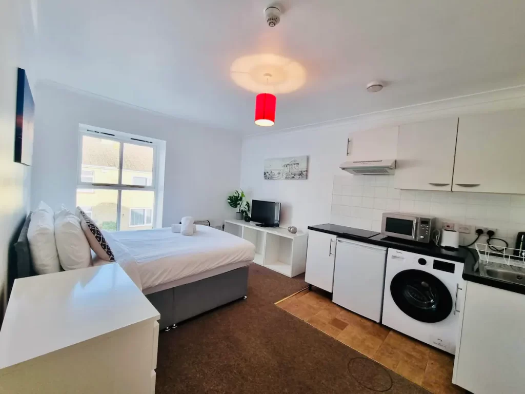 1 bedroom Studio, 1 bath in Dunton Green, Sevenoaks, Kent, England