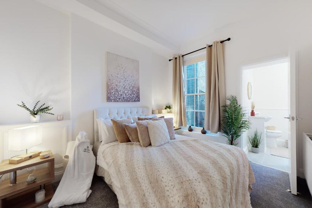 4 Bedrooms (5 Beds), 1 Bath – City of London, Greater London, England, UK