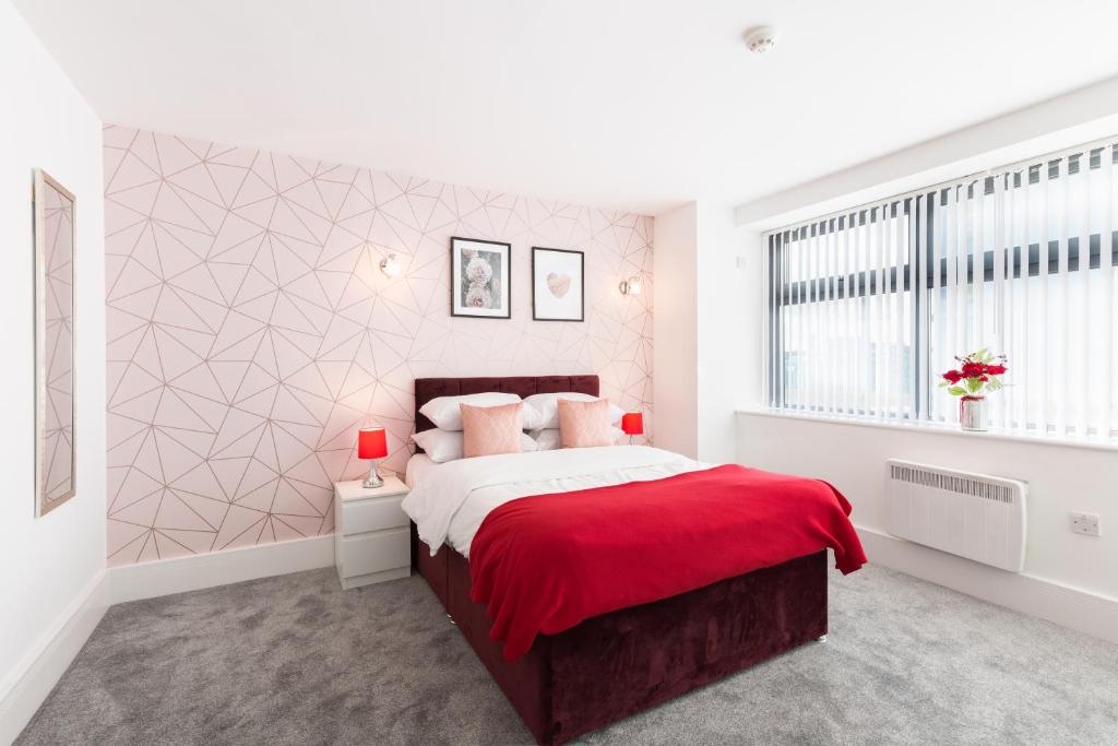2 Bedrooms (2 Beds), 2 Bath – Birmingham, West Midlands, England, UK