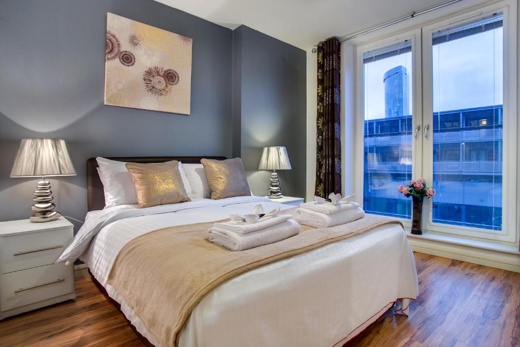 4 Bedrooms (4 Beds), 2 Bath – Birmingham, West Midlands, England, UK