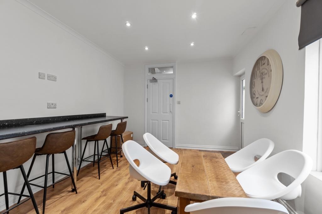 5 Bedroom, 5 Bathroom House Located In Plymouth, Devon, England, UK