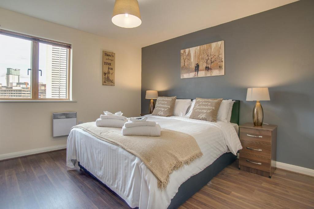 12 Bedrooms (18 Beds), 1 Bath – Birmingham, West Midlands, England, UK