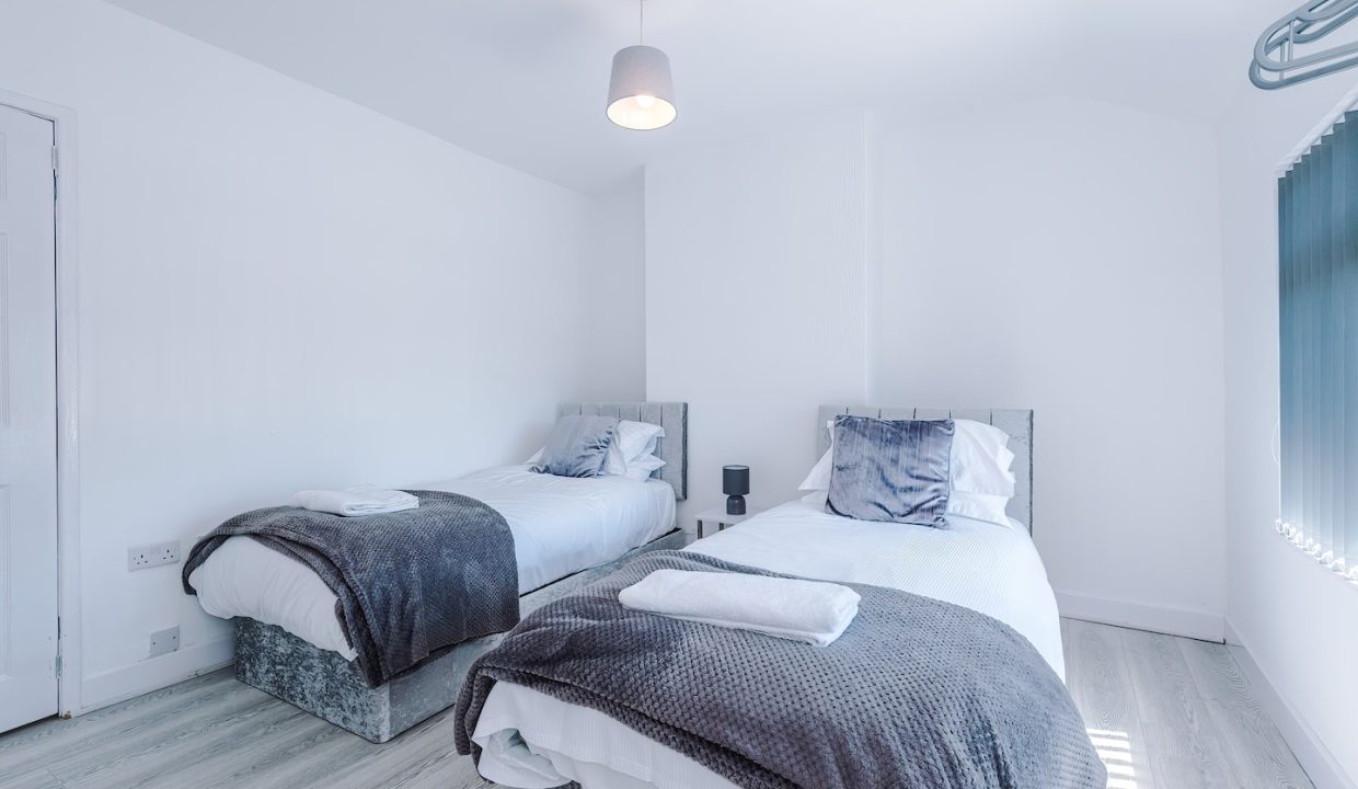 0c9c0bb6-c723-4254-bdb8-cebd6f44b222[1]