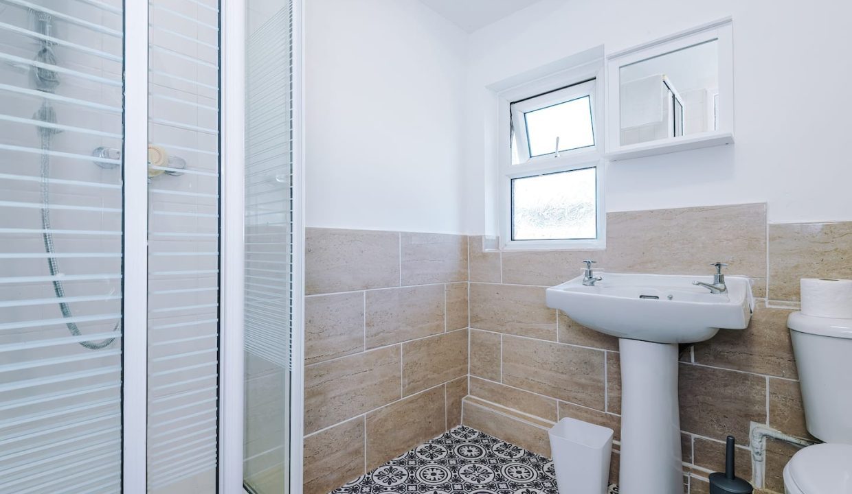 eb4142b1-2563-4f32-ba75-d59065e35421[1]