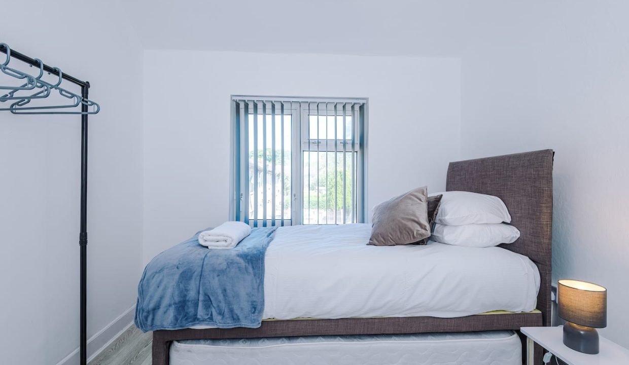 fdd5ce78-ebb5-4e7c-9870-99be851a2a9f[1]