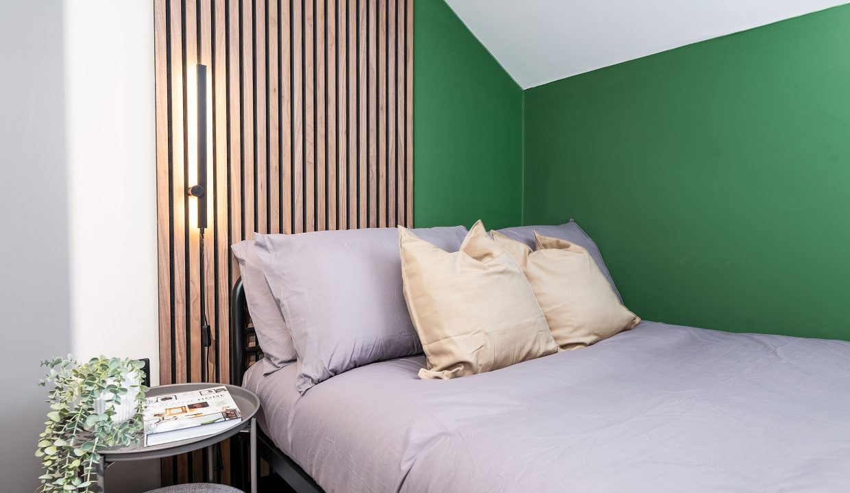 01 Bed 1.2