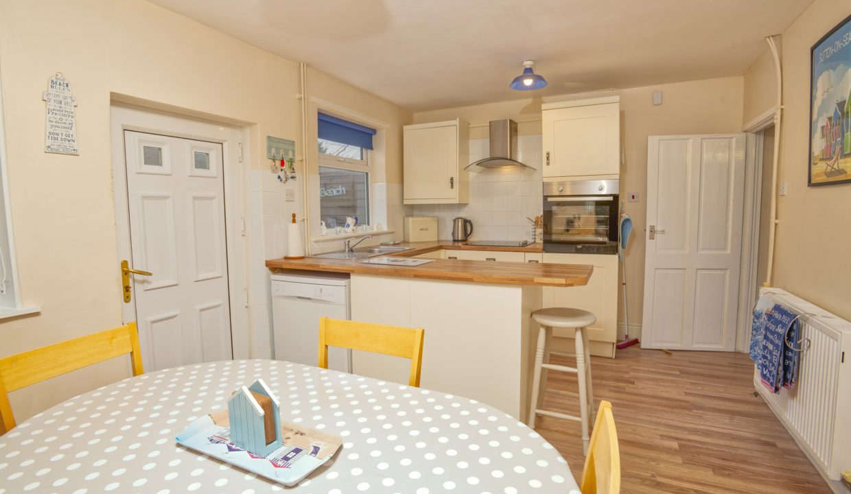 02 Kitchen.1