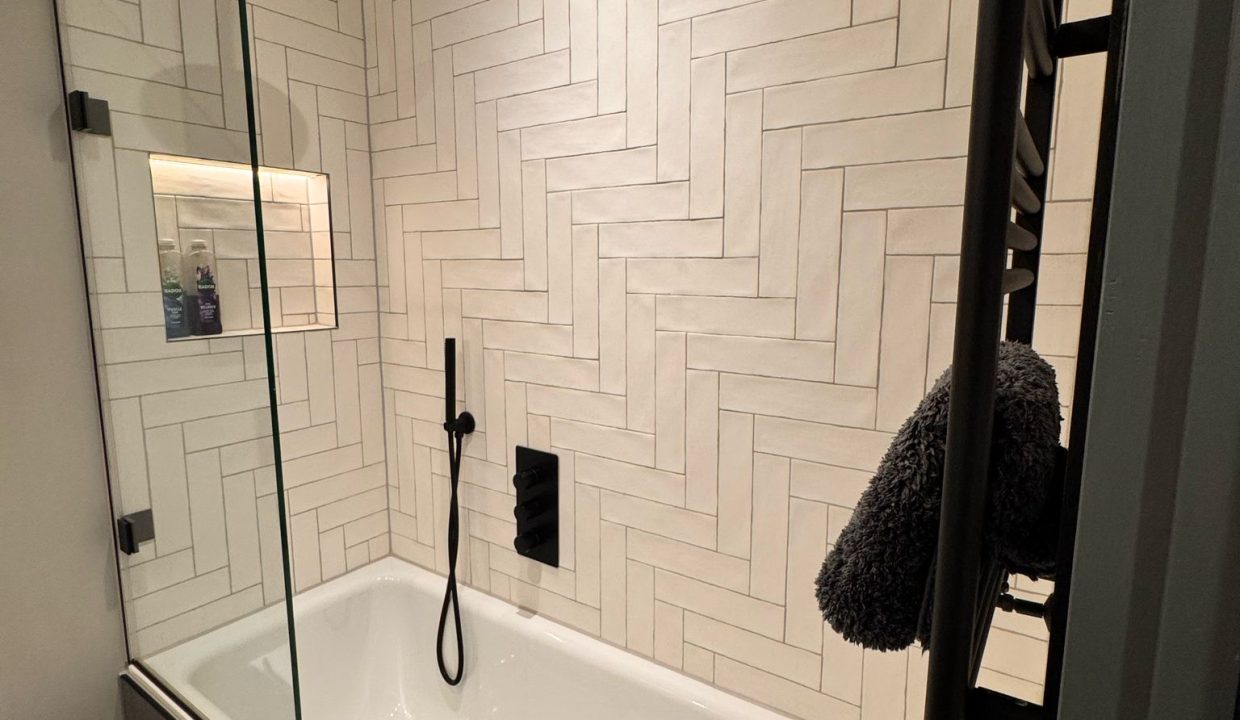 Bathtub