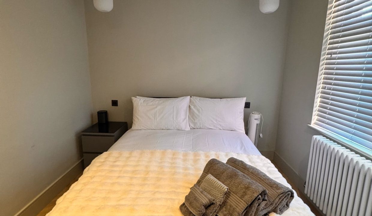 Bed 2 b