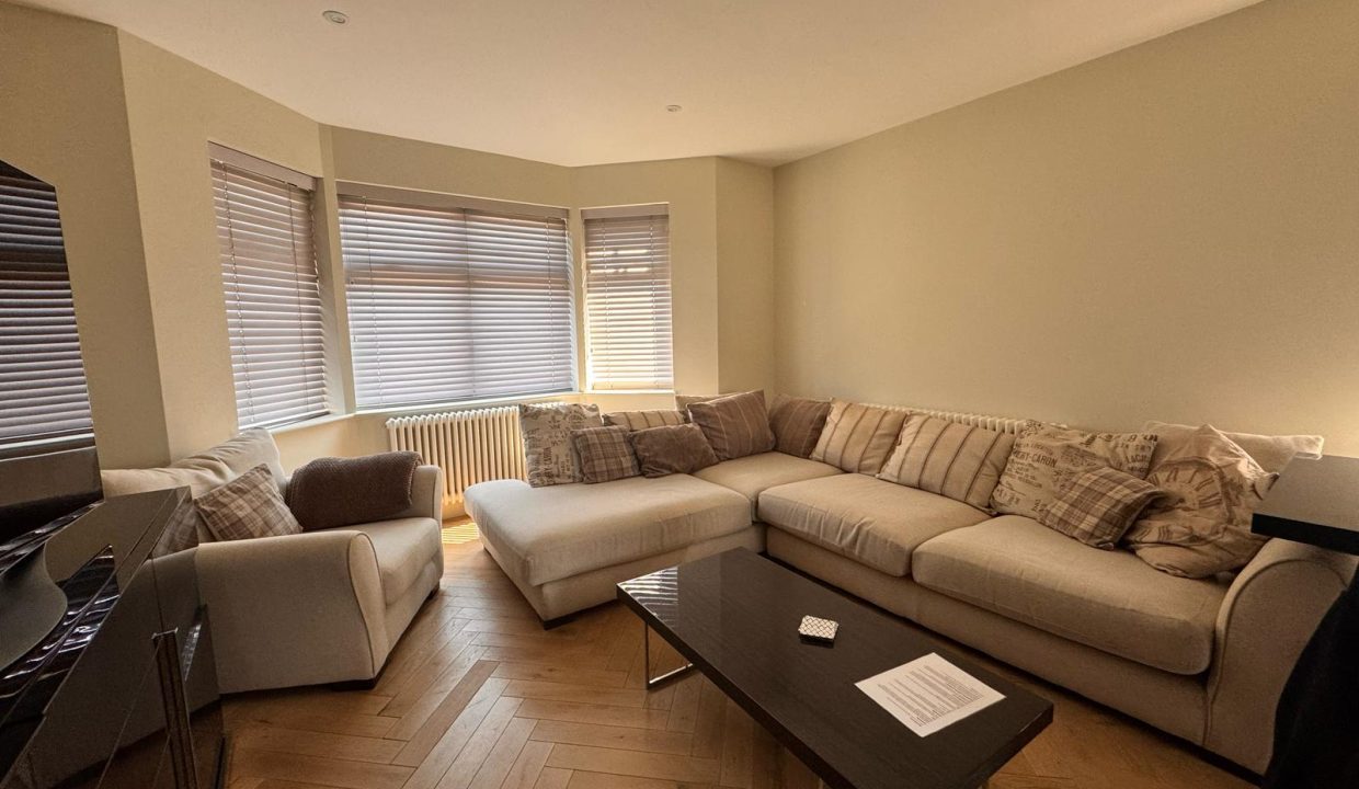 Lounge b