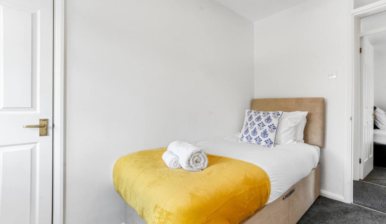 bedroom 1.1