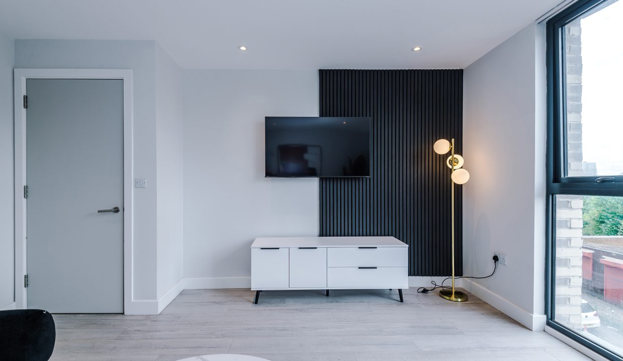 B203RegentPlaza-airbnb-13tv