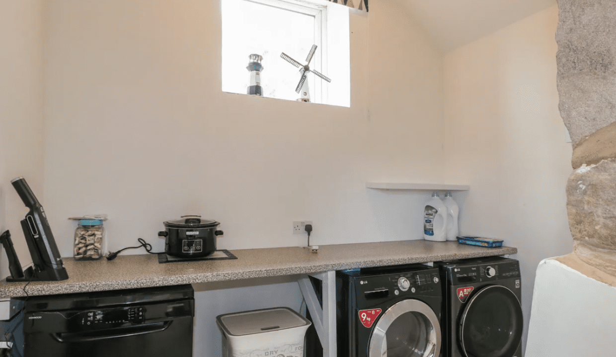 Screenshot 2025-11-25 100647