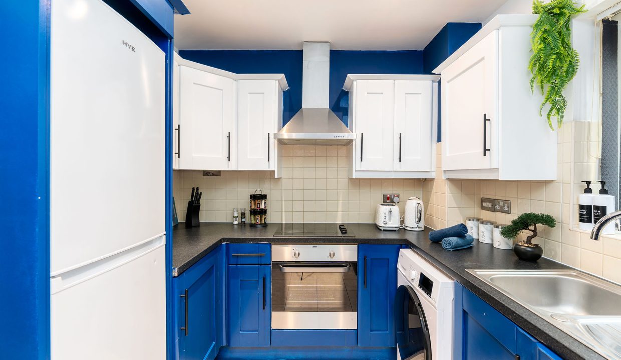 modern-kitchen-comfy-stays-for-you.jpg